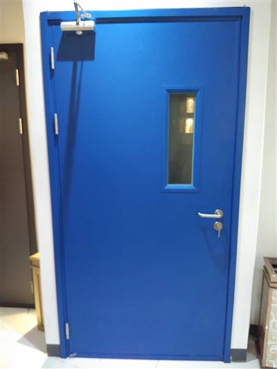 Porta à prova de fogo externa